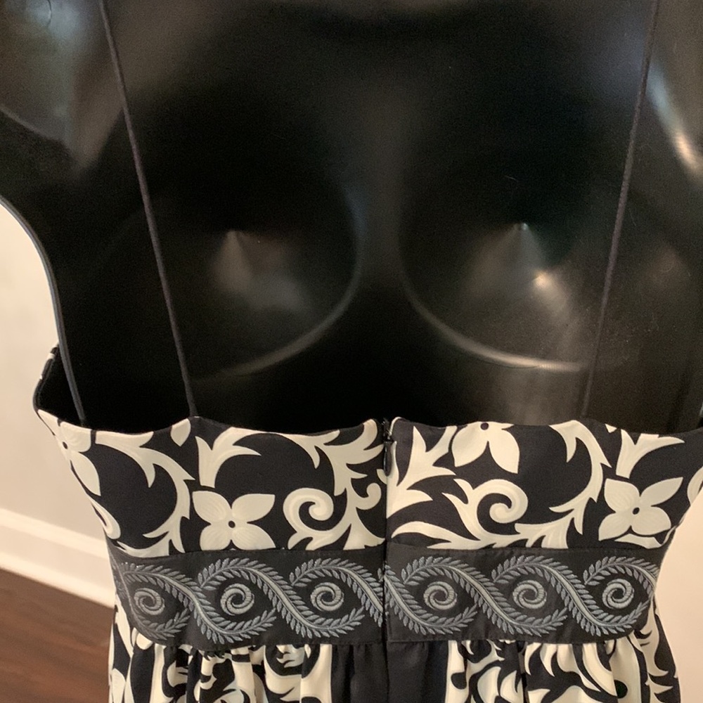 Nicole Miller Collection Black & White Printed Silk Dress Size 4 - Picture 7 of 10